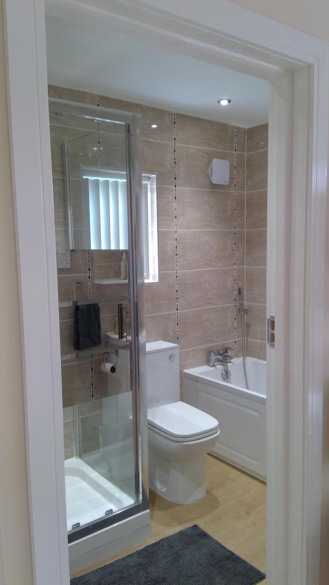 Luxury London Ensuite Double Room, Park Free, Tram-Train! มิทแชม ภายนอก รูปภาพ